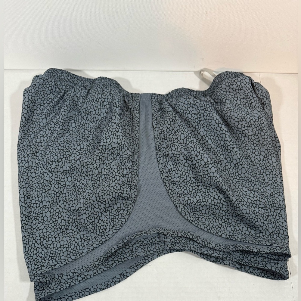 Women’s Nike Gray Athletic Shorts Lightweight Performance Sz XL - Picture 8 of 8